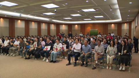 "대한민국!" 백화점부터 회사 강당까지…진화하는 '응원 문화'
