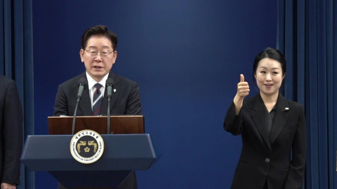이 대통령, 11일 만에 또 회견…"트럼프, 이제는 김정은과 대화 생각"