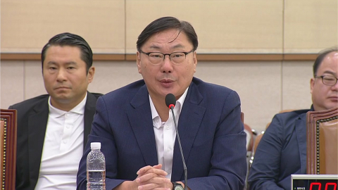 \'연어 술파티 위증\' 1심 선고…배심원단 평의 진행