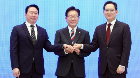 이 대통령, 이재용·최태원에 "국민 영웅"…전폭 지원 약속