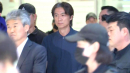 [현장영상+] '조별리그 탈락' 축구대표팀 귀국...질문에 '묵묵부답'
