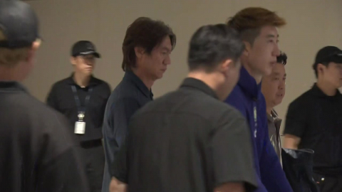 축구대표팀 오늘 귀국…"홍명보 나가" 시위