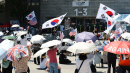 [속보] 경찰, 잠실개표소 경찰관 폭행 2명 구속 영장 신청