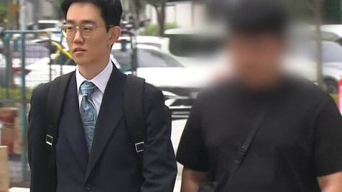 \'잠실 개표소 경찰 폭행\' 20대 2명 구속영장 기각