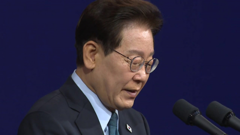 이 대통령 "메가 프로젝트, 지방 시혜 아닌 역사적 결단"