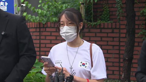 \'개표소 끝까지 봉쇄\' 30대 여성 첫 소환…"증거 보전 우선"