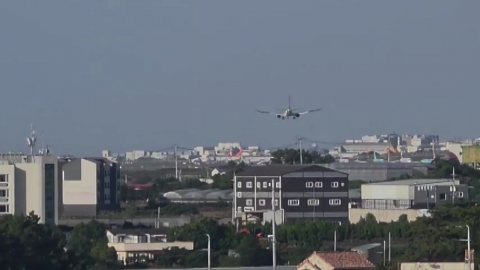  강풍으로 제주공항 국내선 다수 결항…국제선 회항