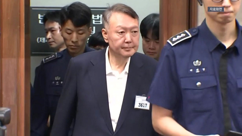 \'무상 여론조사 수수\' 윤석열 오늘 1심 선고…김건희는 1·2심 무죄