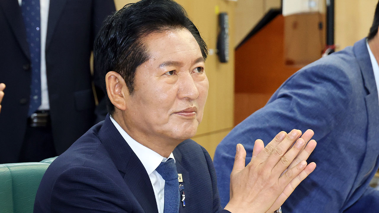 정청래 연임 도전 공식화...'보완수사권 폐지' 충돌