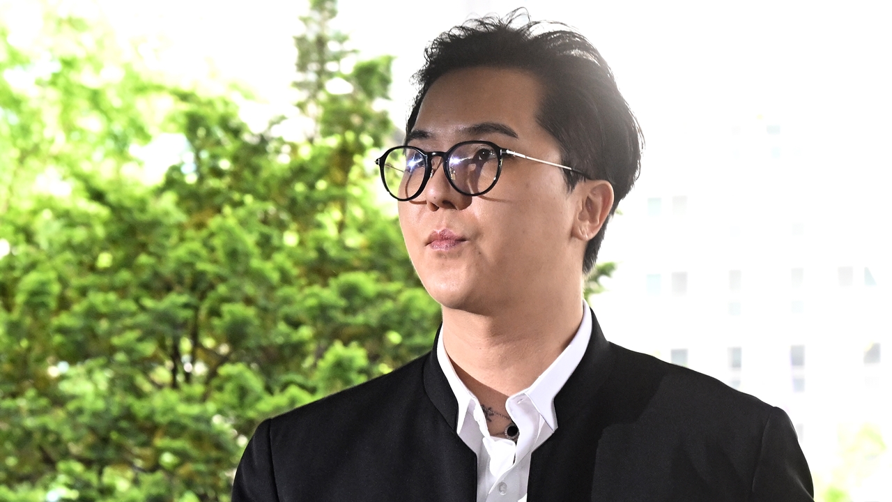 송민호 "병역 담당자에 돈 빌려줘...부실복무 공모는 안 해"
