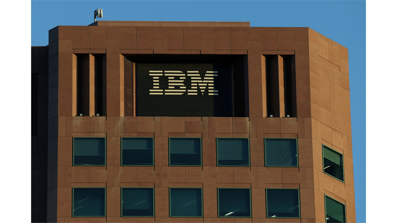 AI 경쟁 뒤처진 IBM...실적 부진 예고에 주가 25.21% 급락