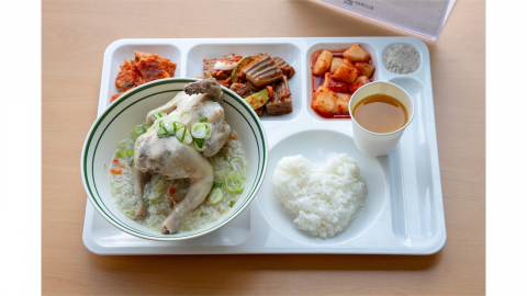 쿠팡CFS, 초복 맞아 전국 물류센터에 보양식 제공
