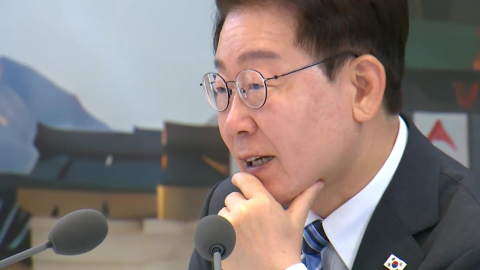 "엉터리 기사로 정부 공격"…부정부패 신고 파격 보상 약속