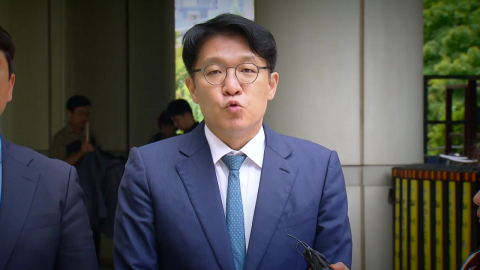 "의도적으로 '커터칼'로 축소"…김상민 전 검사 송치