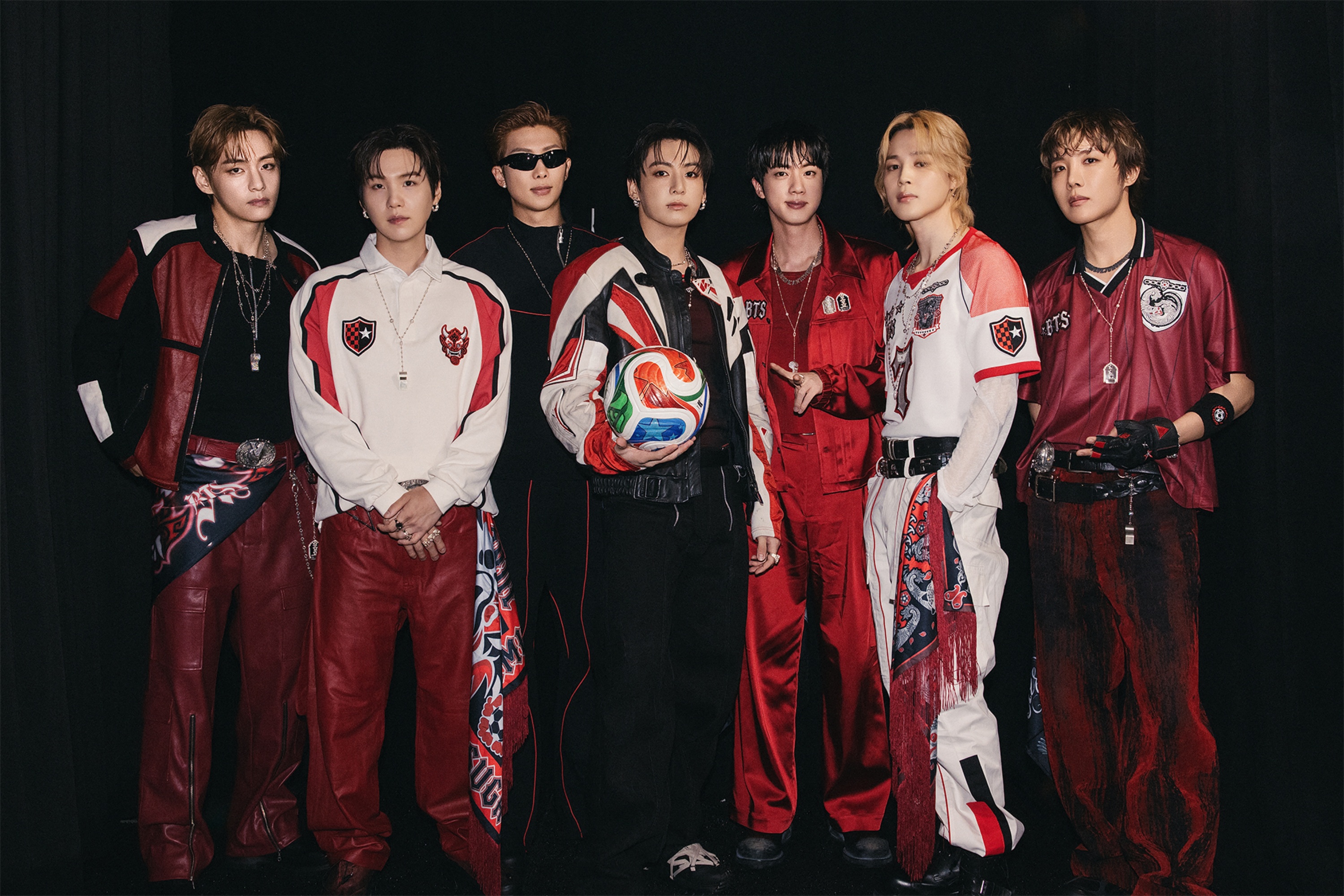 BTS, 월드컵 결승 첫 하프타임쇼 장식…"꿈을 꾼 기분"