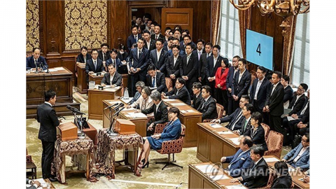 일, 수도 마비 대비 '부수도 설치법' 2표 차 통과