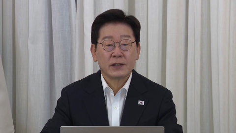 순방지서 화상으로 국내 현안 점검…"석유 최고가격제 유지"