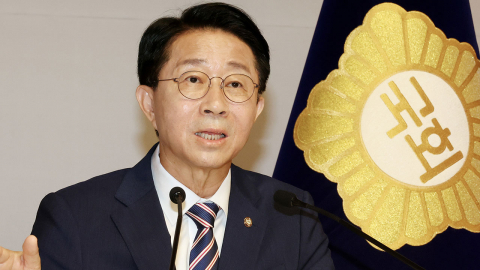 조 의장 "현직 대통령 연임, 개헌 논의 대상 아냐"...논란 해명