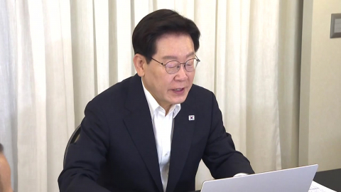 이 대통령 지지율 취임 후 최저치…부동산·증시 불안 영향 미친 듯