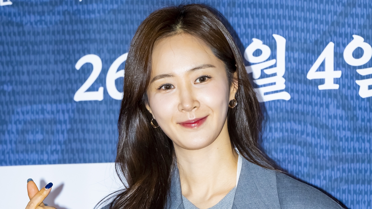 권유리, 19년 만에 SM 떠나…"소녀시대 활동은 계속"