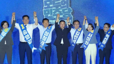 민주 전당대회 순회경선 2일차…대표 후보들 서로 난타