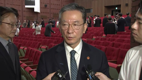 정성호, 형소법 통과 후 첫 일정…"빛의 속도로 개정"