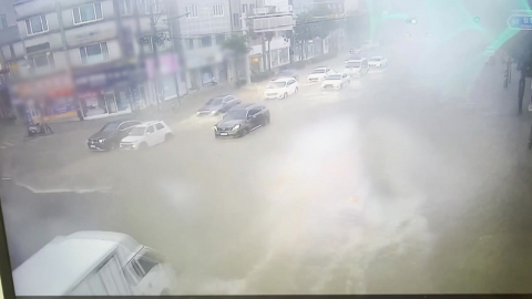 시간당 80mm 폭우에 순식간에 물바다…동해안 피해 속출