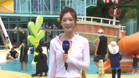 100톤 물에 더위 \'싹\'…놀이공원 여름축제 \'활기\'