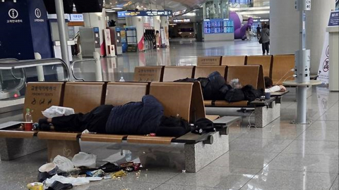 폭염에 몰린 노숙인 퇴거 조치한 인천공항…반발 기자회견 예고