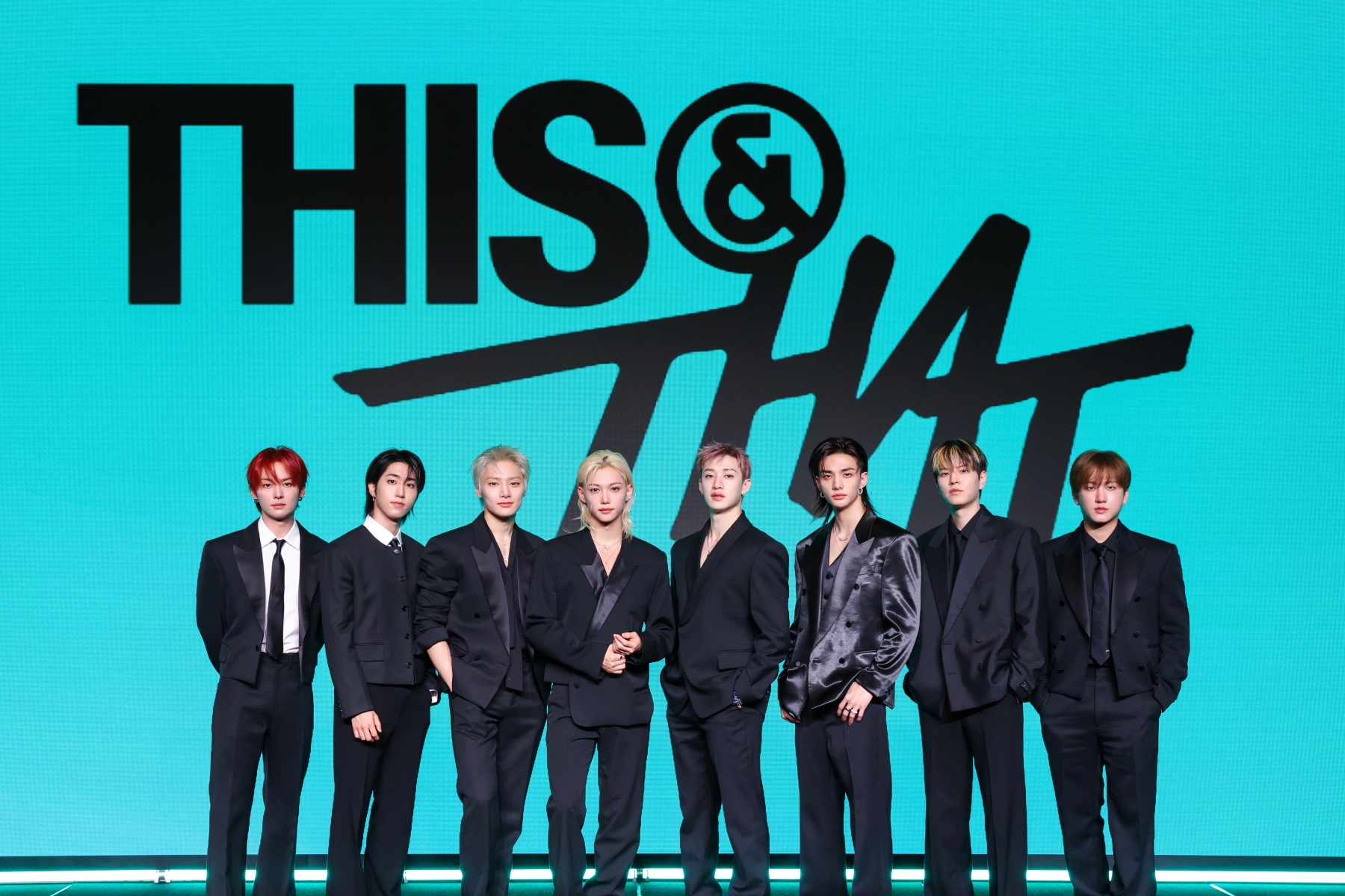스트레이 키즈, 'This & That'으로 글로벌 취향 저격…차트·MV 싹쓸이