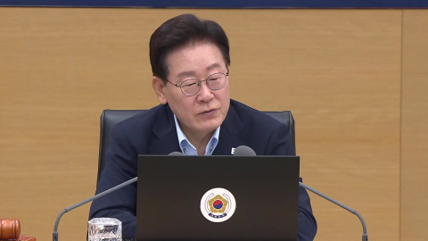 이 대통령 "부처 간 엇박자? 민주적 과정…세제 개편안, 반론 수용 바람직"