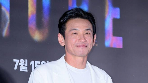 ‘황정민 스토킹 혐의’ 여성에 천만 원 구형…최후진술서 꺼낸 말은