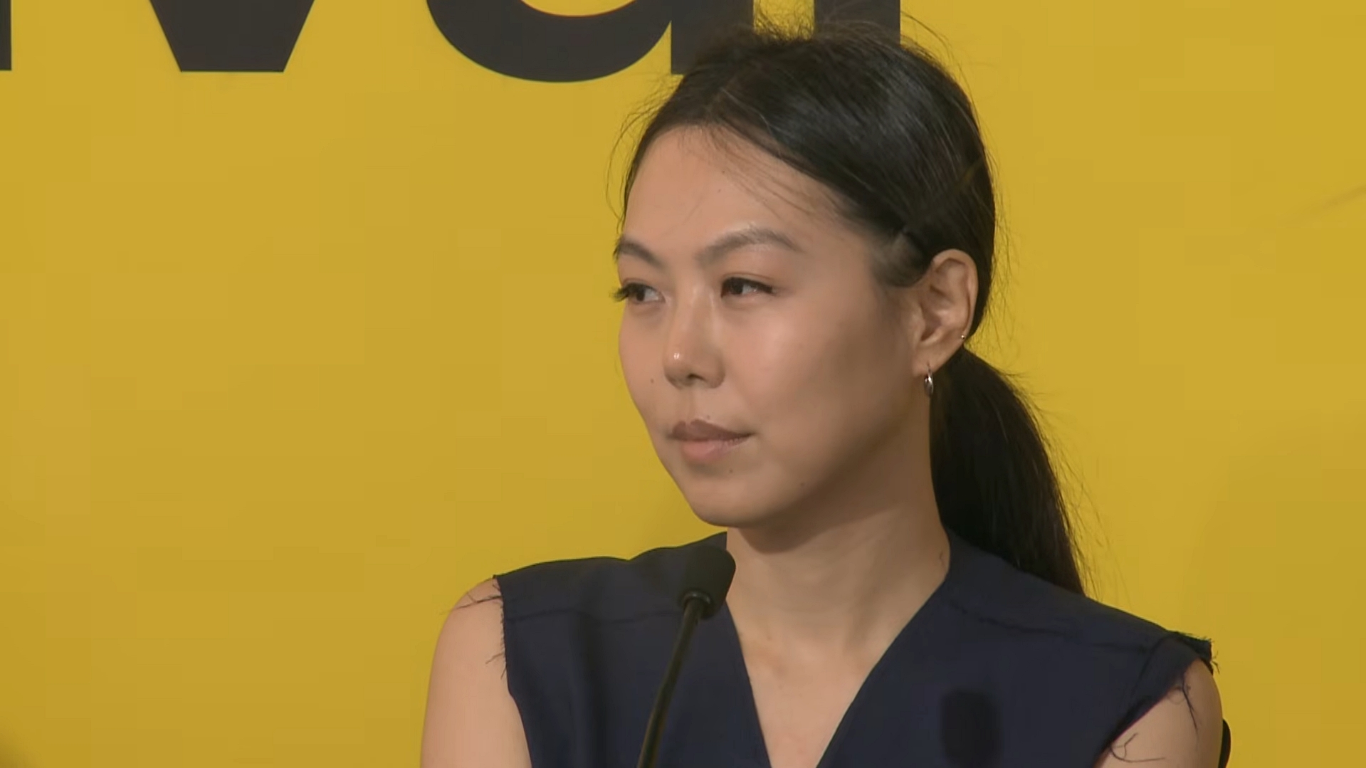 "촬영장서 수유하며 촬영"…홍상수·김민희, 출산 후 첫 공식석상