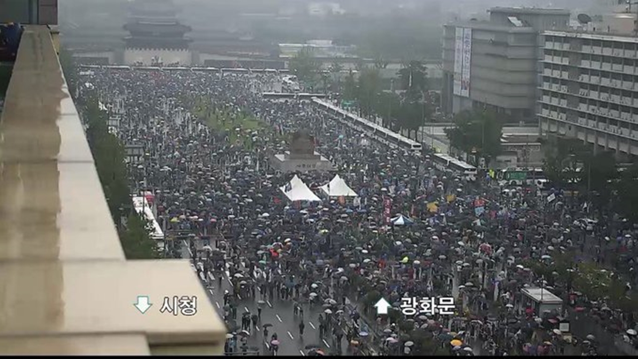 광복절 서울 곳곳서 대규모 집회·행진…교통혼잡 예상
