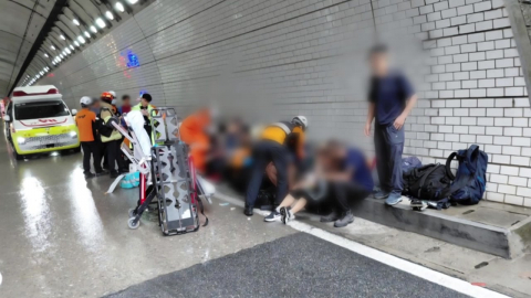 강원 영월서 버스 전도 18명 구조…교통사고 잇따라