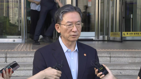 \'사직서 제출\' 정성호 "형소법 통과로 크게 역할 없어"