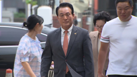 \'명절 선물 제공\' 백성현 논산시장 당선무효형…1심 벌금 150만 원
