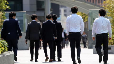 일본, 월 100시간 초과근무 사실상 허용..."노동환경 악화"
