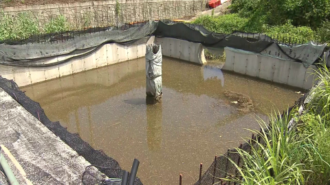 마을 곳곳에 토사 무더기…이 시각 거제 회진마을