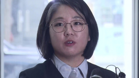 용혜인 첫 출근…의원 겸직 논란에 "청문회서 소통할 것"
