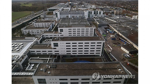 "중국, 자체 EUV 개발에 15년 걸릴 것...미 제재가 중 혁신 앞당길 수도"