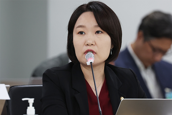 최수진 "'비거주 1주택은 투기'라던 이소영, 갭투자로 7억 벌어"