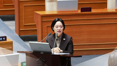 대정부질문도 검증 공방…한 총리 "유출경위 확인"