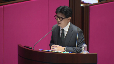 한동훈 "총리실 직원, 신분 숨기고 질문"…한성숙 "사찰 아냐"