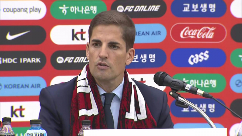 모레노 감독, 스리백 버리고 4-4-2 선택한 이유는?