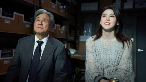 '인턴', 개봉 첫날 '오디세이' 꺾고 박스오피스 1위…한국 영화 50일 만의 정상