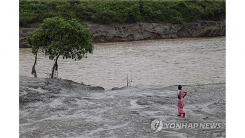 공기 중에 물 20조 리터 추가...지구 덮친 사상 최악 '수증기 ...