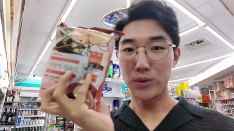그저 상술?…20대는 \'빵\' 먹으며 책도 읽는다