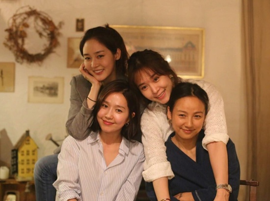 핑클, 21년 만에 완전체 활동 나선다