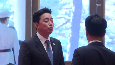 강훈식 비서실장, 전격 사의 표명..."종합 책임지는 차원"